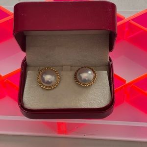 Vintage Mikimoto Mabe Pearl Earrings. 18k gold.